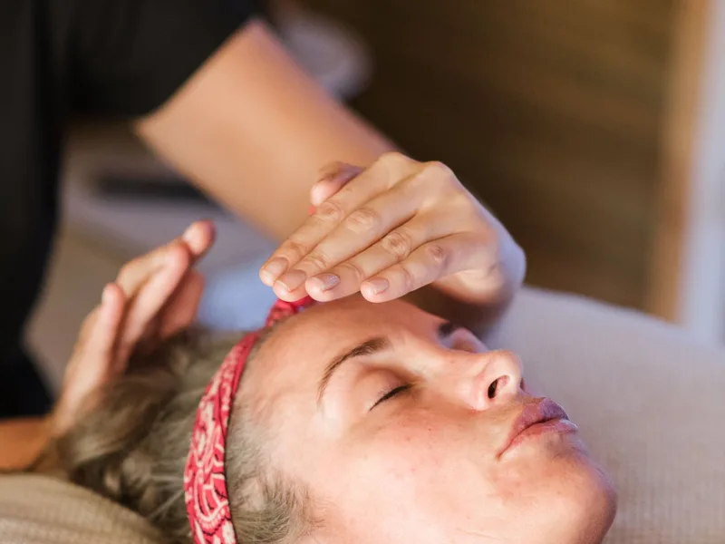 TERAPIE OLISTICHE — Estetica Beauty & Care